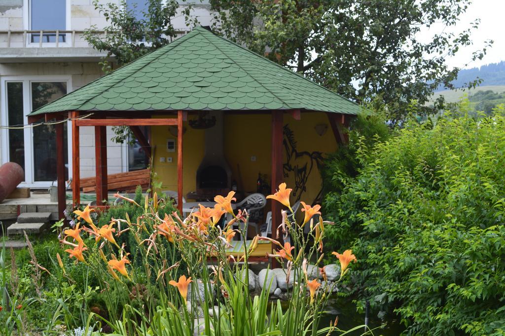 Petunia-Dom S Dvoma Spalnami Bešeňová Rom bilde